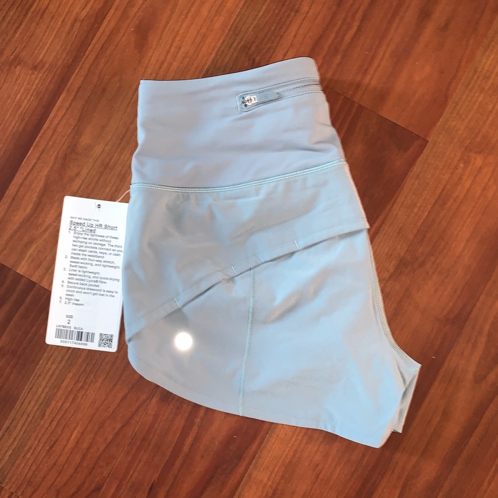 Lululemon Hotty Hot High-Rise Lined Short 2.5"